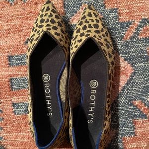 Rothy’s pointy toe never worn 8.5 women’s flats